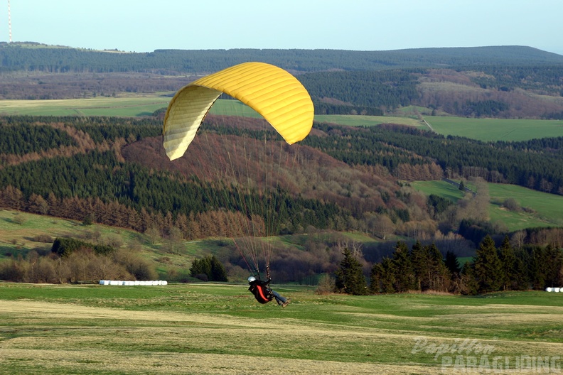 2006_K12.06_Gleitschirm_Wasserkuppe_046.jpg