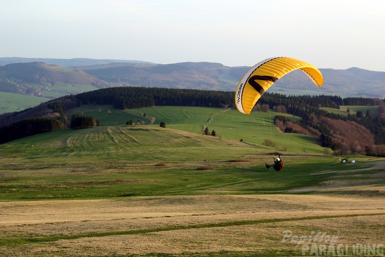 2006 K12.06 Gleitschirm Wasserkuppe 050