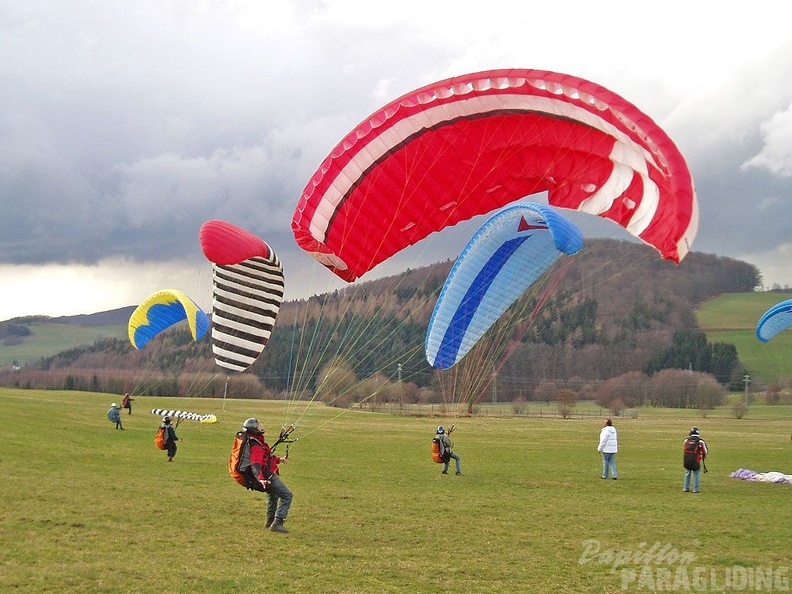 2007_KK3.07_Gleitschirm_Wasserkuppe_003.jpg