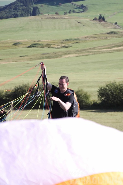 2009 RK32.09 Wasserkuppe Paragliding 010