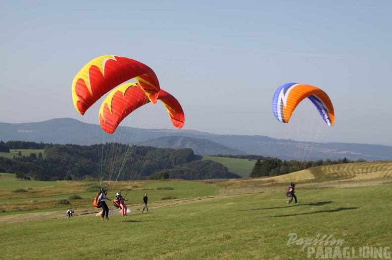 2009 RK33.09 Wasserkuppe Paragliding 029