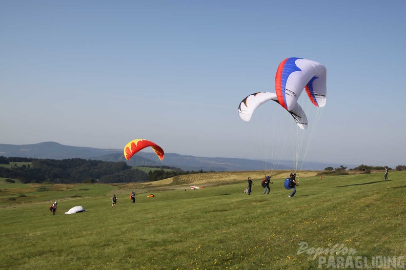 2009 RK33.09 Wasserkuppe Paragliding 030