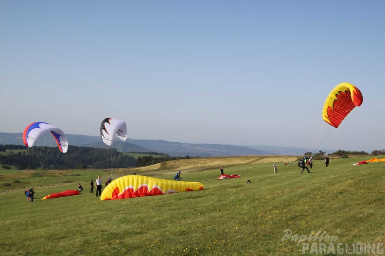 2009 RK33.09 Wasserkuppe Paragliding 040