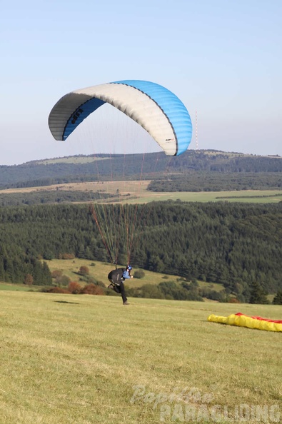 2009_RS33.09_Wasserkuppe_Paragliding_004.jpg