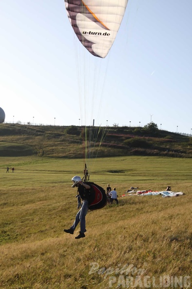 2009_RS33.09_Wasserkuppe_Paragliding_007.jpg