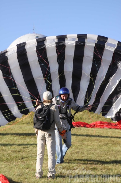 2009 RS33.09 Wasserkuppe Paragliding 037