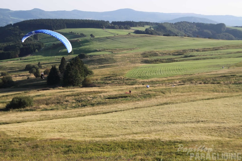 2009_RS33.09_Wasserkuppe_Paragliding_042.jpg