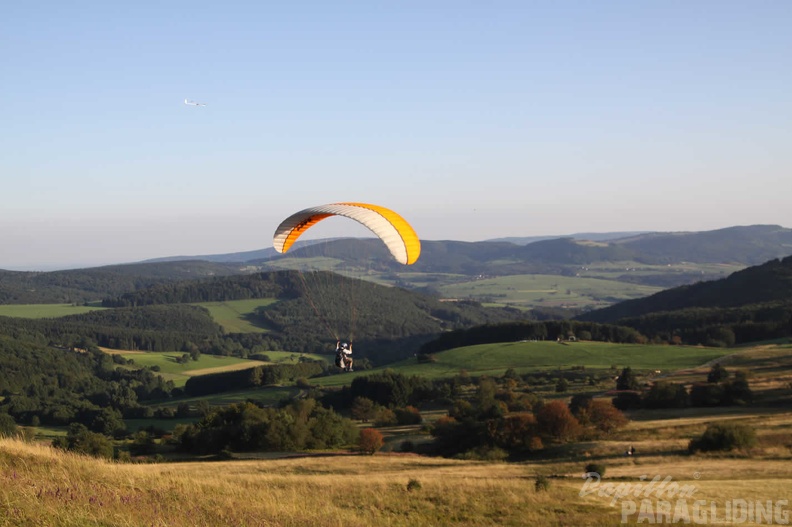 2009 RS33.09 Wasserkuppe Paragliding 083