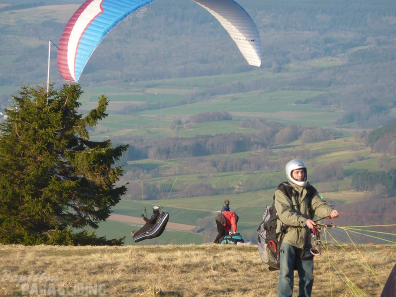 2010_Aprilfliegen_Wasserkuppe_Paragliding_041.jpg