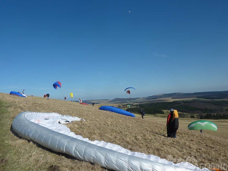 2010 Aprilfliegen Wasserkuppe Paragliding 098