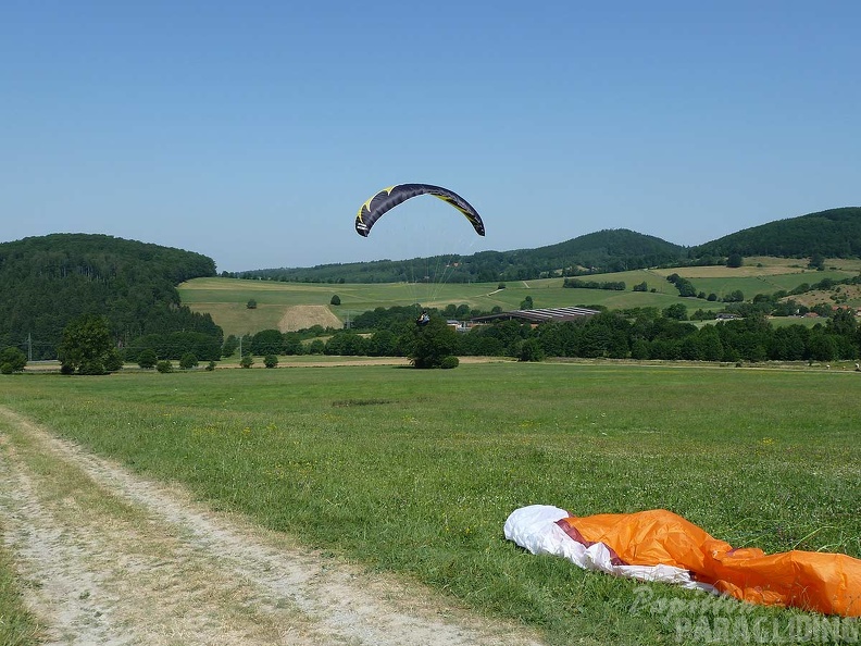 2010 HFB Juli Wasserkuppe Paragliding 009