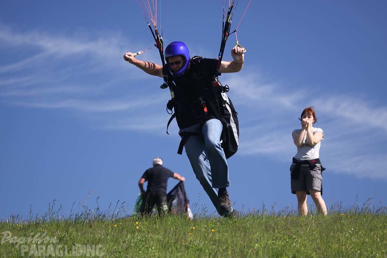 2010 RK22.10 Wasserkuppe Paragliding 024