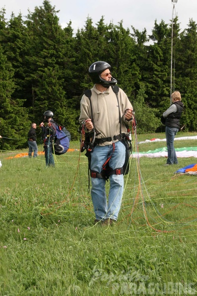 2010 RK24.10 Wasserkuppe Paragliding 012