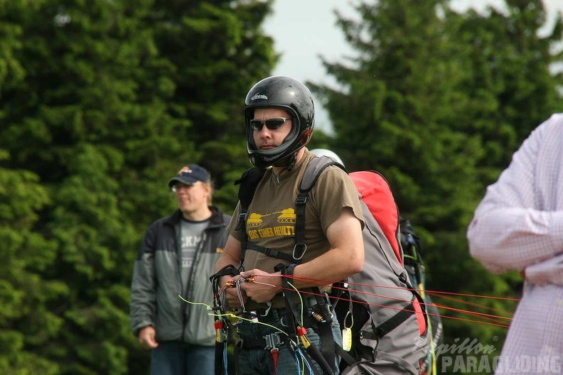 2010 RK24.10 Wasserkuppe Paragliding 016