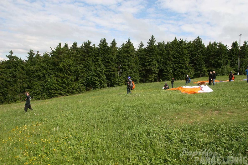 2010 RK24.10 Wasserkuppe Paragliding 021