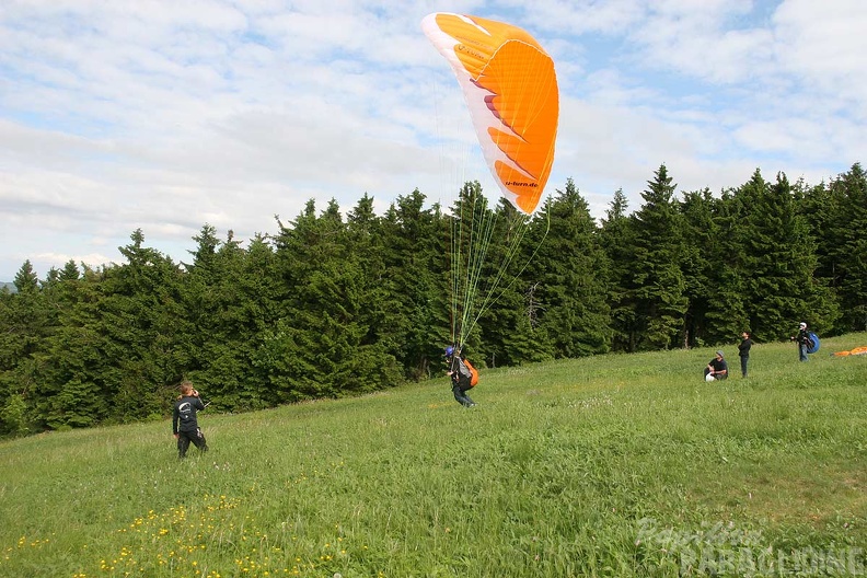 2010 RK24.10 Wasserkuppe Paragliding 022