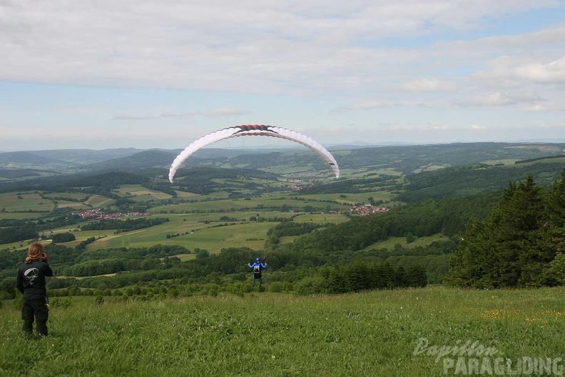 2010 RK24.10 Wasserkuppe Paragliding 036