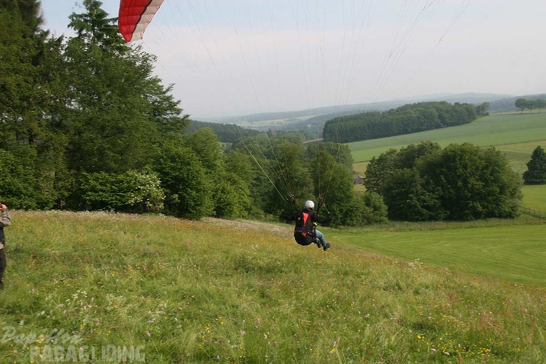 2010 RK24.10 Wasserkuppe Paragliding 093