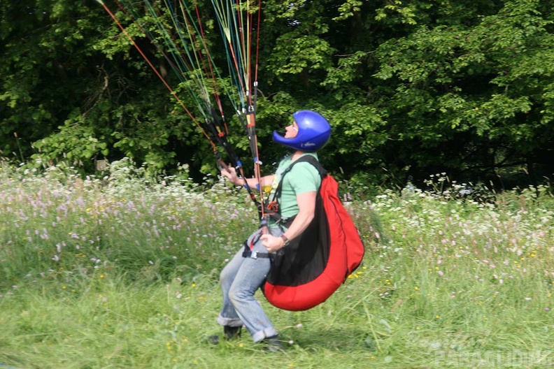 2010 RK24.10 Wasserkuppe Paragliding 097