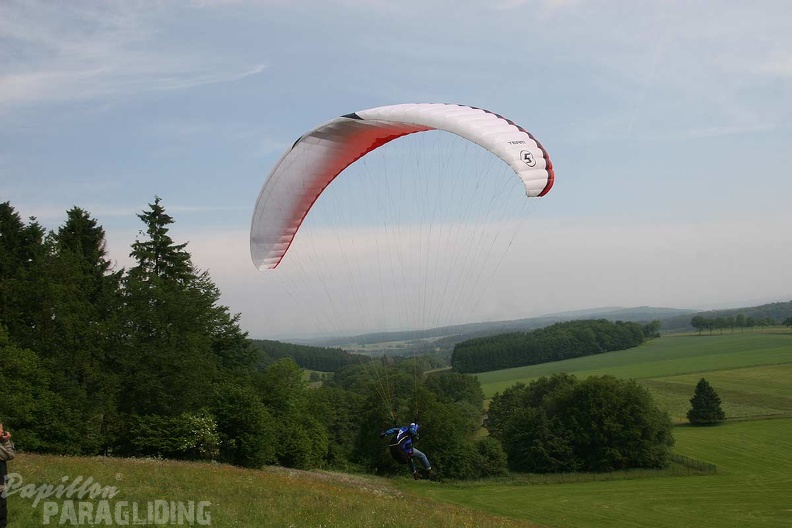 2010 RK24.10 Wasserkuppe Paragliding 112