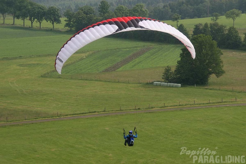 2010 RK24.10 Wasserkuppe Paragliding 113