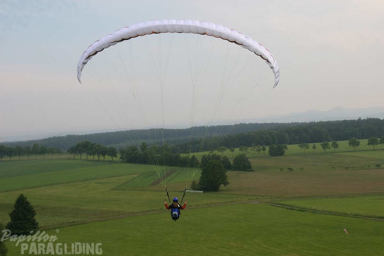 2010 RK24.10 Wasserkuppe Paragliding 125