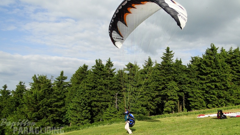 2010 RK25.10 Wasserkuppe Paragliding 056
