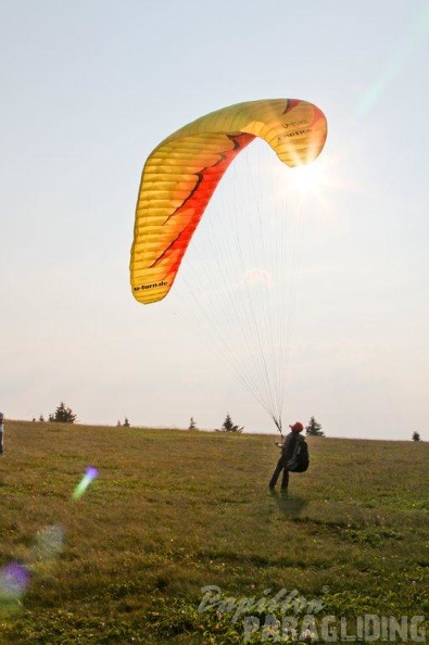 2010 RK25.10 Wasserkuppe Paragliding 123