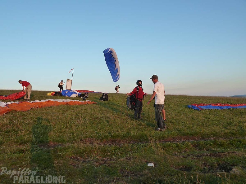 2010 RK28.10 Wasserkuppe Paragliding 074