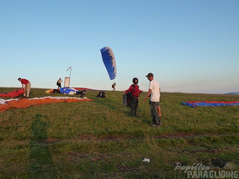 2010 RK28.10 Wasserkuppe Paragliding 074