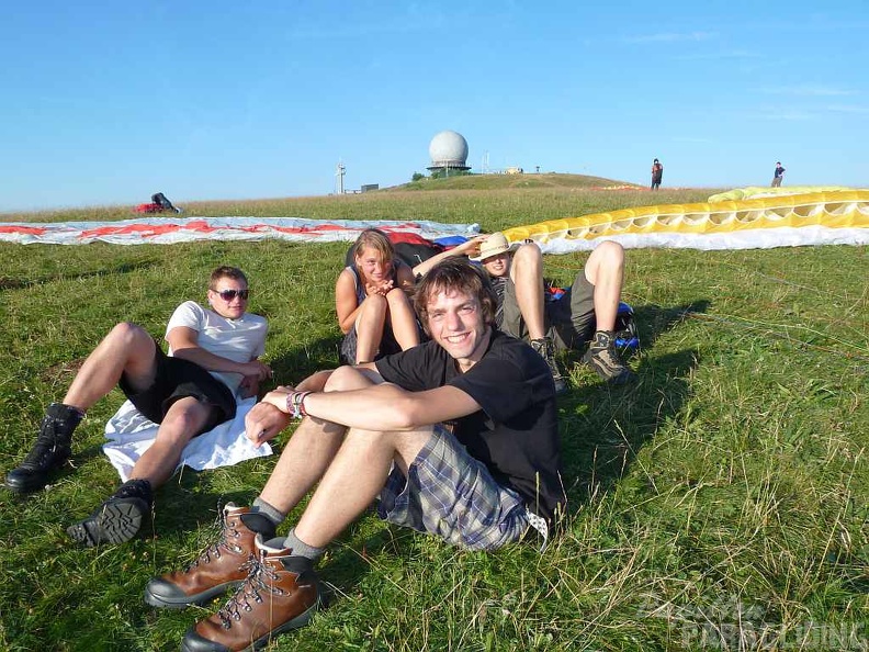 2010_RK28.10_Wasserkuppe_Paragliding_095.jpg