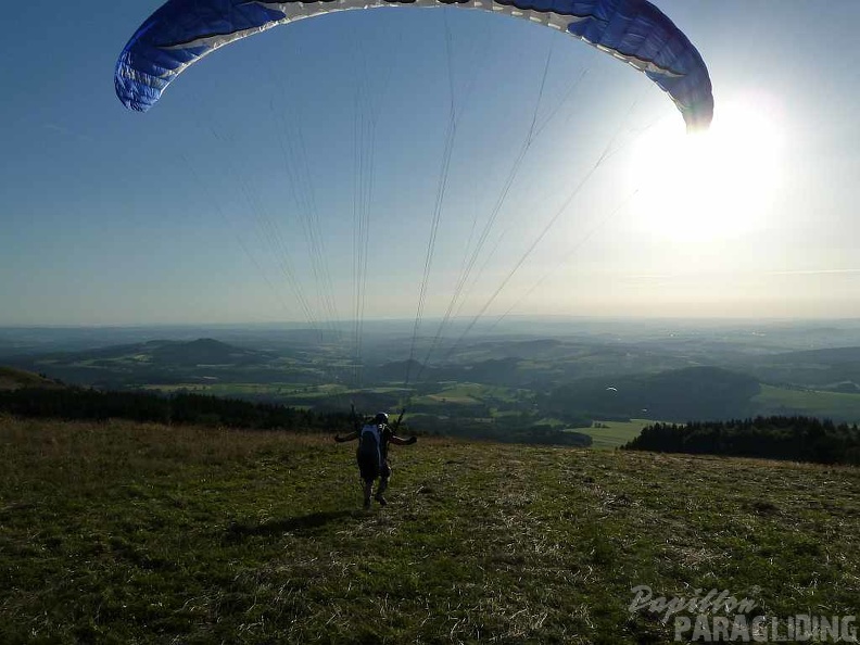 2010_RK28.10_Wasserkuppe_Paragliding_099.jpg