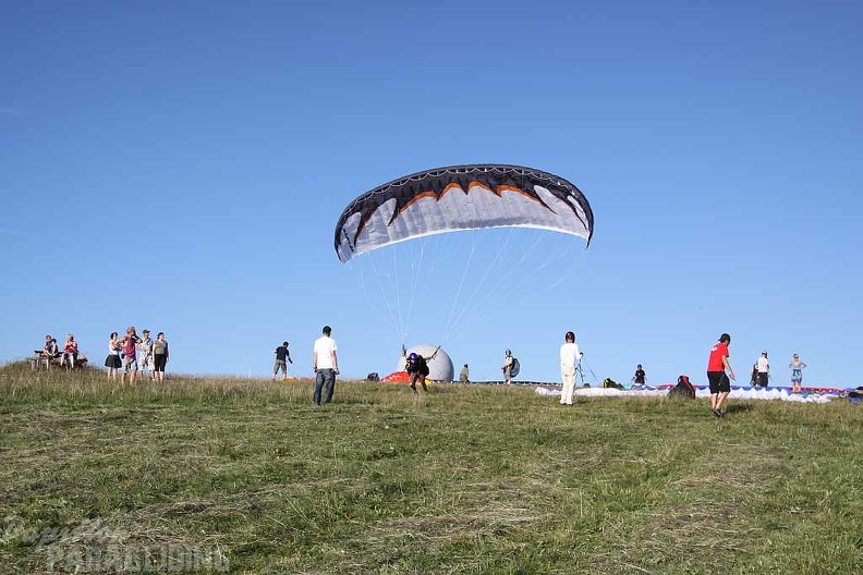 2010_RK28.10_Wasserkuppe_Paragliding_129.jpg