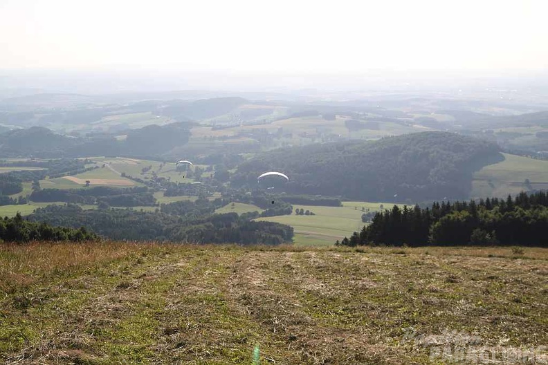 2010 RK28.10 Wasserkuppe Paragliding 139
