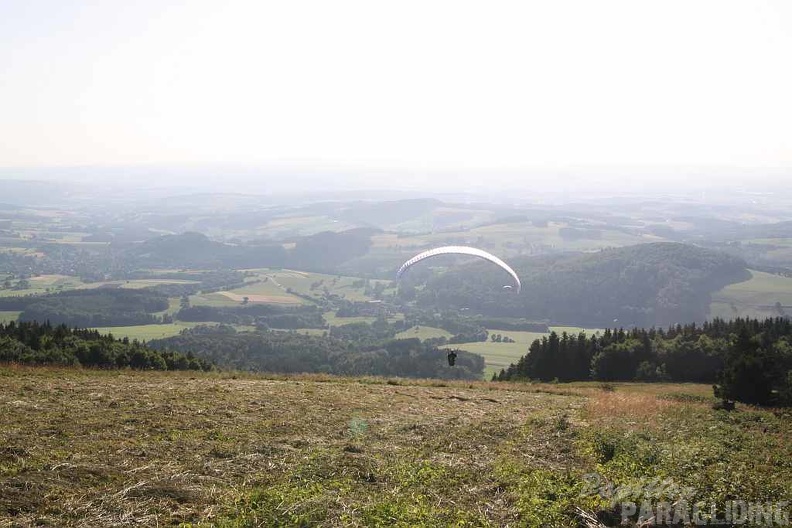 2010 RK28.10 Wasserkuppe Paragliding 171