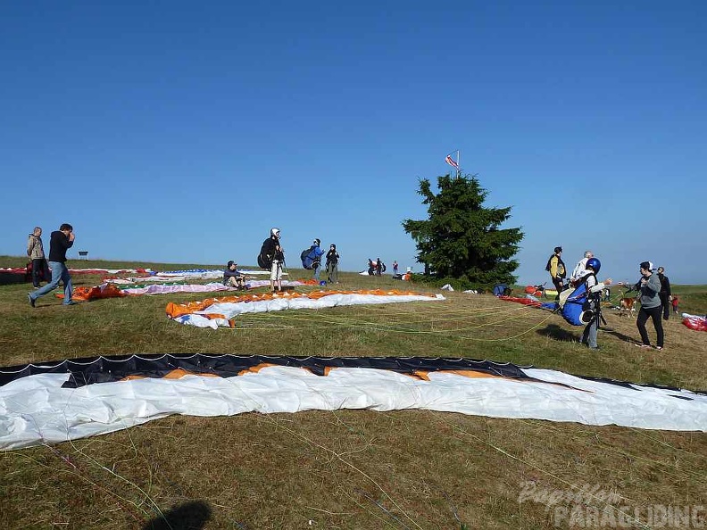 2010 RK28.10 1 Wasserkuppe Paragliding 004