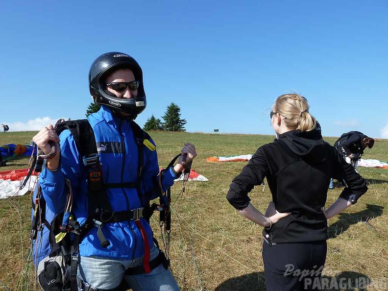 2010 RK28.10 1 Wasserkuppe Paragliding 009