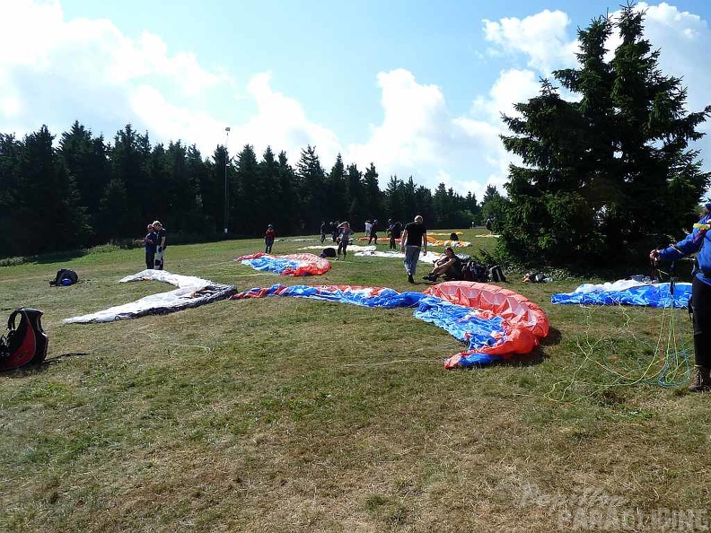 2010_RK28.10_1_Wasserkuppe_Paragliding_016.jpg