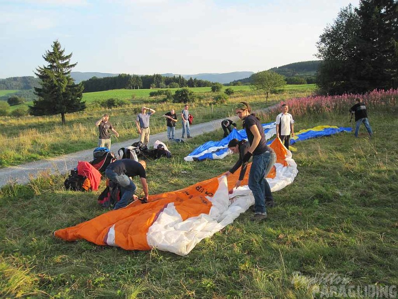 2010 RK32.10 Wasserkuppe Paragliding 009