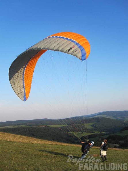 2010 RK32.10 Wasserkuppe Paragliding 028