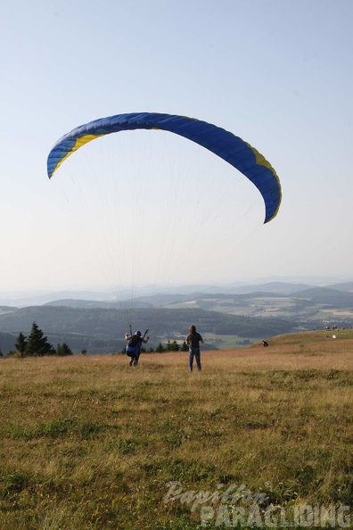 2010_RS28.10_Wasserkuppe_Gleitschirm_028.jpg