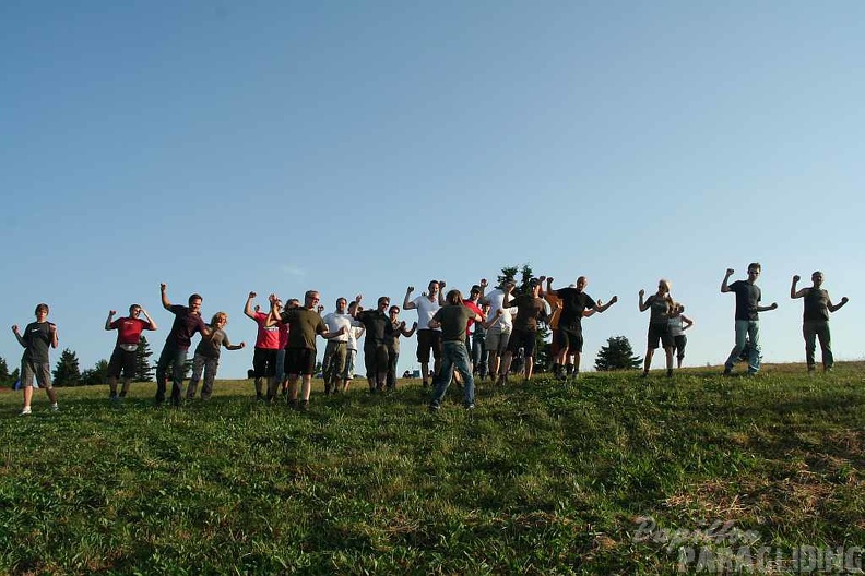 2010_RS28_10_Wasserkuppe_Gleitschirm_049.jpg