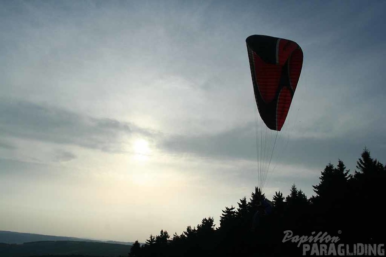 2010_RS28_10_Wasserkuppe_Gleitschirm_095.jpg