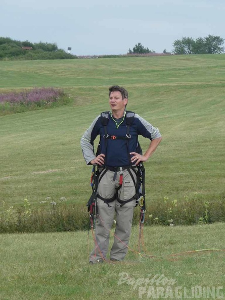 2010_RS32_10_Wasserkuppe_Gleitschirm_010.jpg