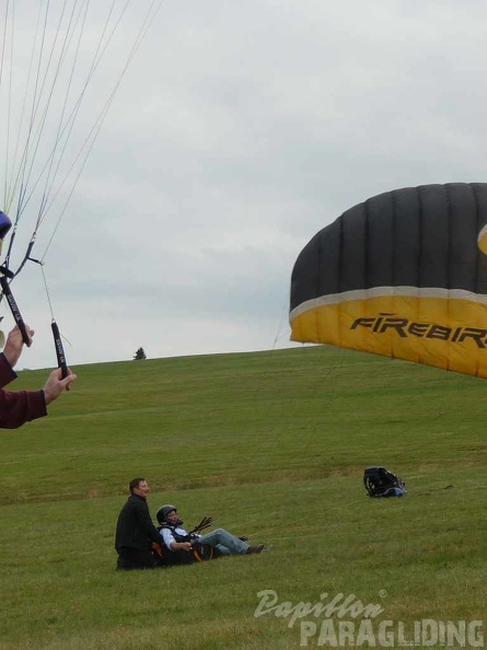 2010_RS32_10_Wasserkuppe_Gleitschirm_033.jpg