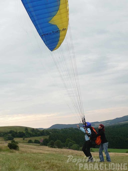 2010 RS32 10 Wasserkuppe Gleitschirm 053