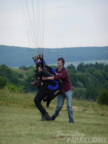 2010_RS32_10_Wasserkuppe_Gleitschirm_101.jpg