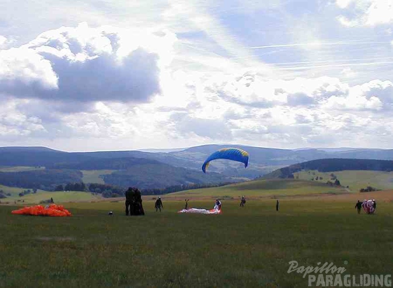 2010_RS37.10_Wasserkuppe_Gleitschirm_035.jpg