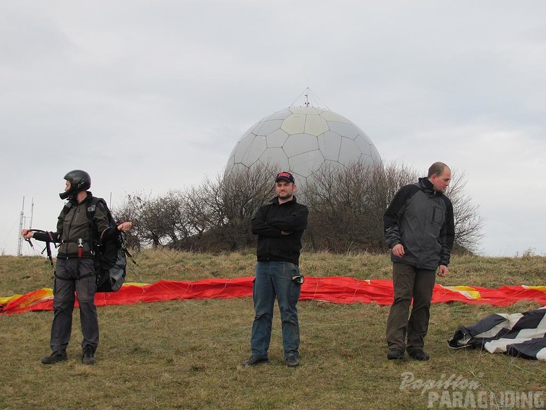 2010_RS44.10_Wasserkuppe_Gleitschirm_037.jpg