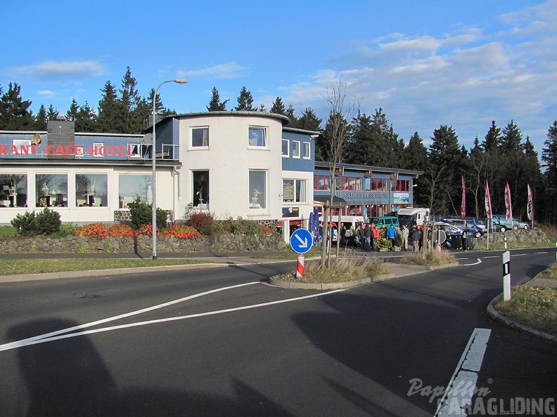 2010_RS44.10_Wasserkuppe_Gleitschirm_052.jpg